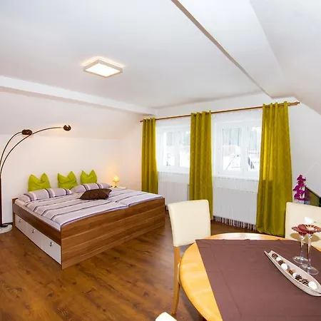 Haus Marion 아파트